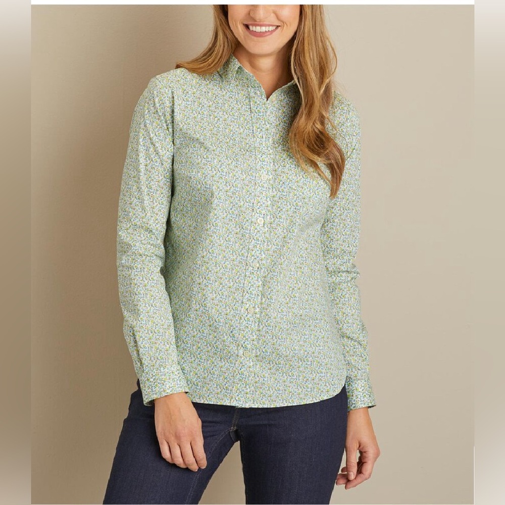 Duluth Trading Co Women's Light Blue-green Button-Down Tunic with No Gap Buttons